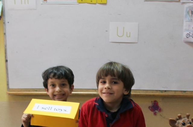 KG 1 A&B - I Sell, "Role Play" Activity