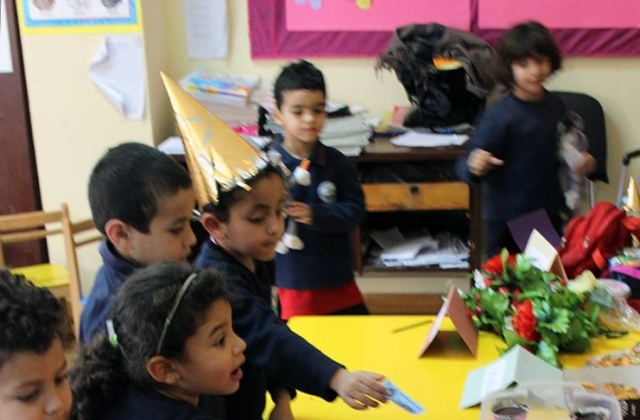 KG 1 A&B - I Sell, "Role Play" Activity