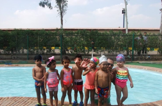 I.S.K | American Division | Swimming session (P.E) Pre-K