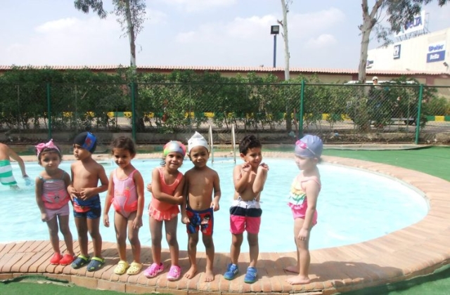 I.S.K | American Division | Swimming session (P.E) Pre-K