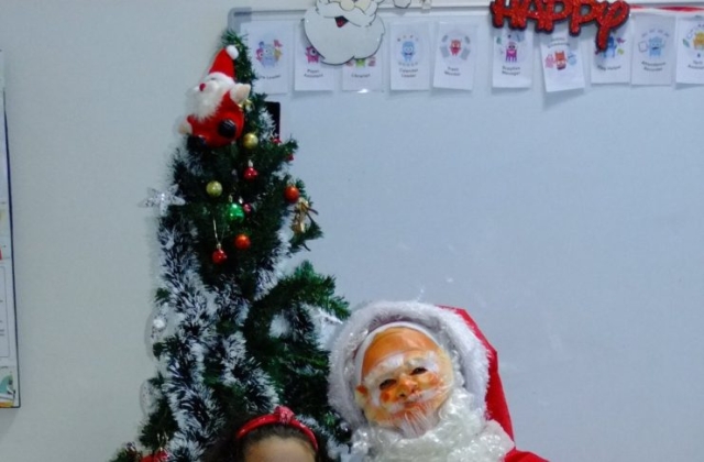 ISK | American Division | Santa's visit - Grade 2 | 2019-2020