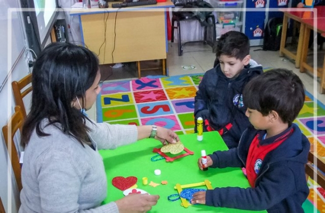 I.S.K American Division Mother's Day Craft KG1