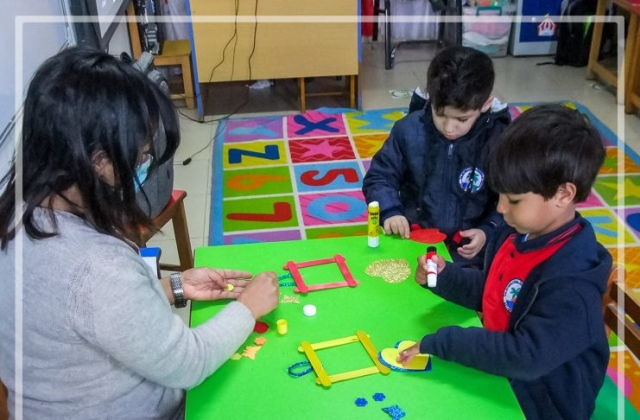 I.S.K American Division Mother's Day Craft KG1