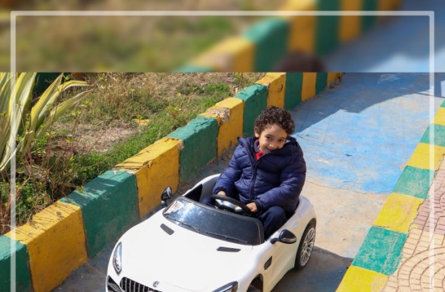 I.S.K | American Division | "Students having fun riding the cars" KG 1B | 2022-2023