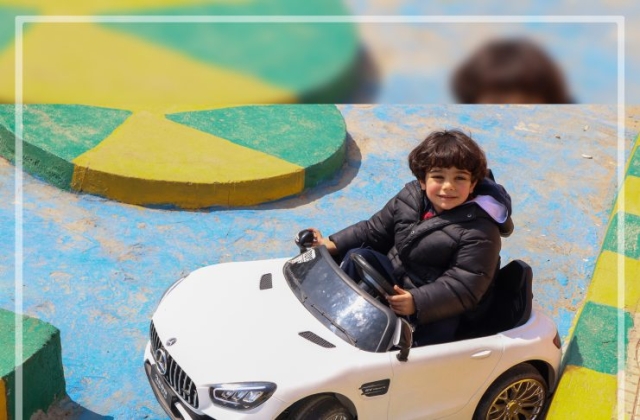 I.S.K | American Division | "Students having fun riding the cars" KG 1B | 2022-2023