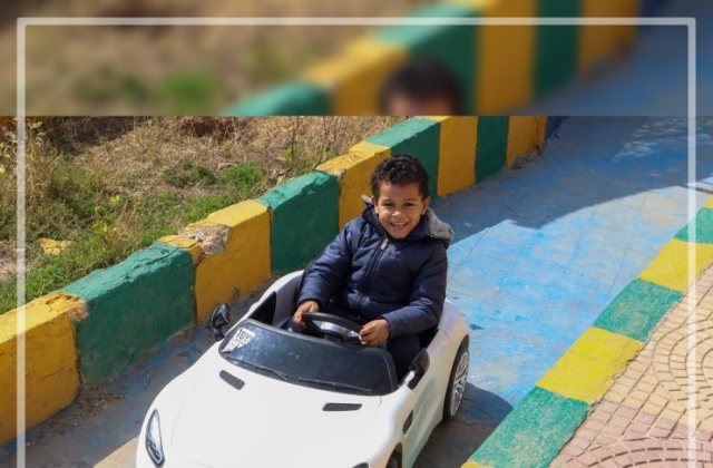 I.S.K | American Division | "Students having fun riding the cars" KG 1B | 2022-2023