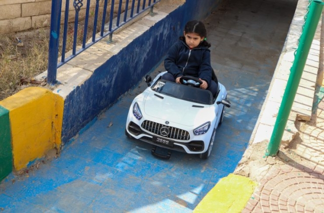 I.S.K | American Division | Students having fun riding the cars KG 2 | 2022-2023