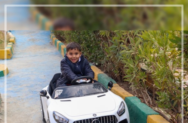 I.S.K | American Division | "Students having fun riding the cars" KG 1A | 2022-2023 | 2022-2023