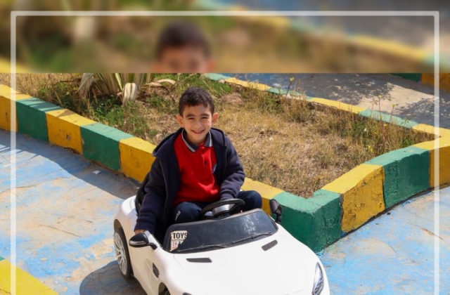 I.S.K | American Division | "Students having fun riding the cars" KG 1B | 2022-2023