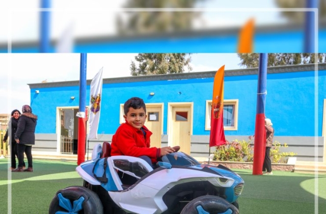 I.S.K | American Division | Students having fun riding the cars KG 2 | 2022-2023